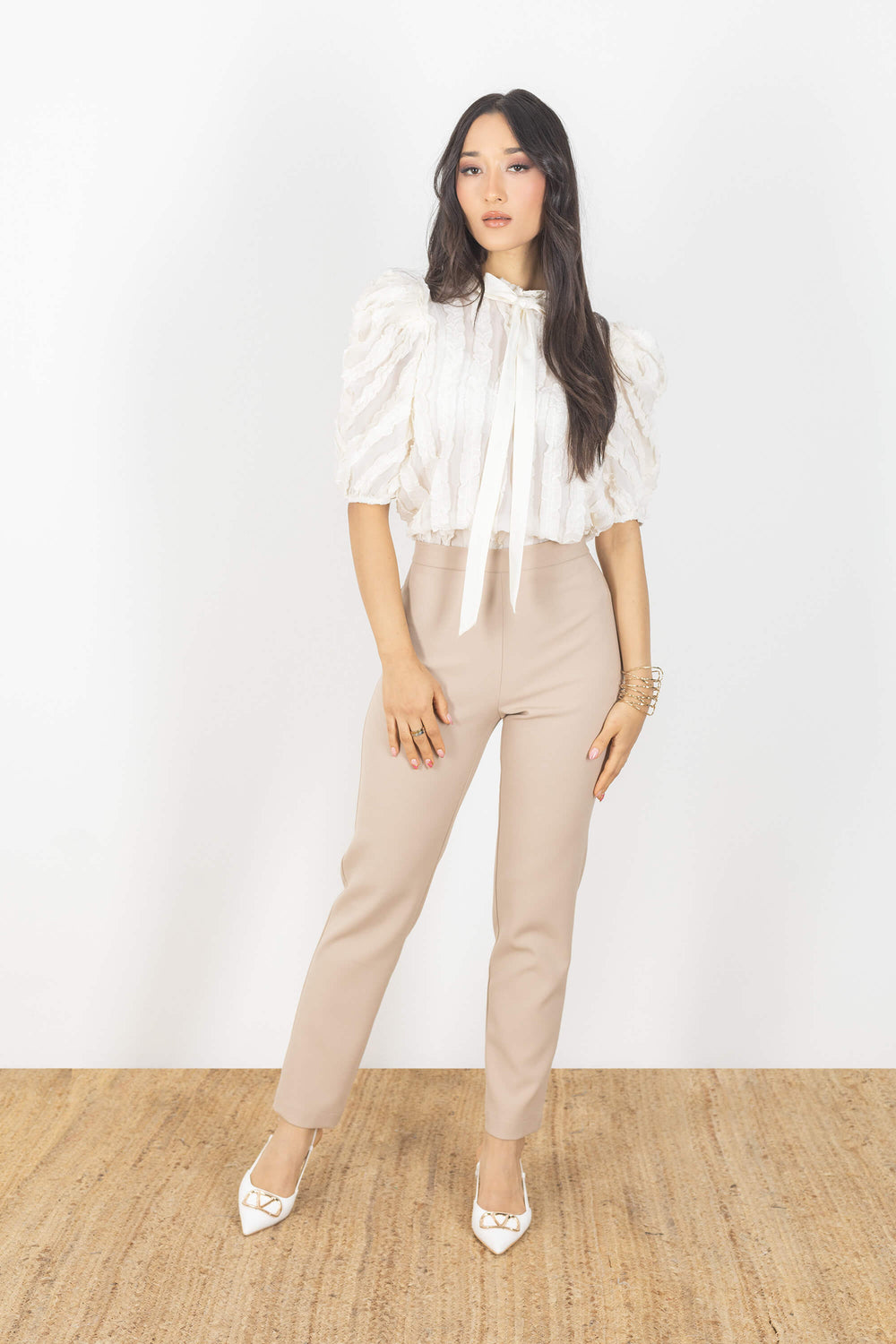 Anastasia Bow Ruffle Blusa