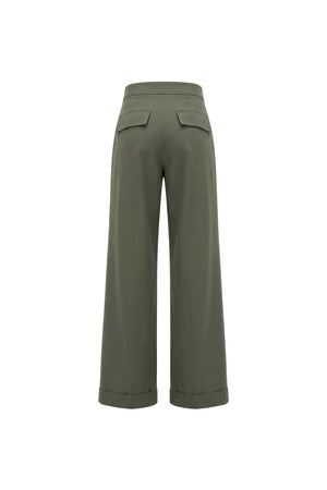 Outfit Adriana High-Neck Vest Straight Pantalón Co-Ord OLI