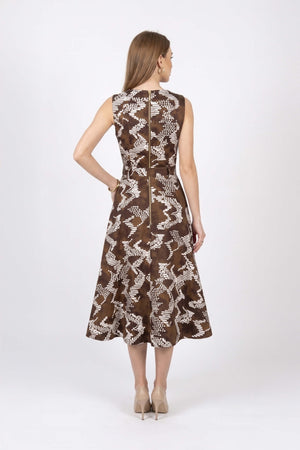 Camila Printed Belted Asymmetric Midi Vestido 723104 CAF