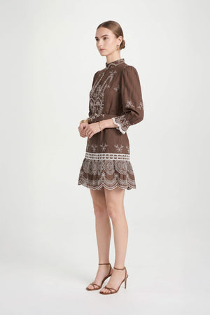 Viviana Mock-Neck Eyelet Vestido Corto 723123