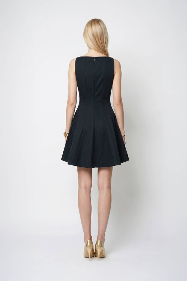 Toscana Sleeveless Crew-Neck Vestido Corto 723175