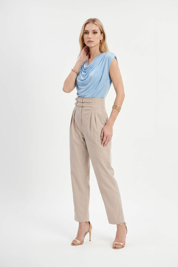 Martina Cowl-Neck Sleeveless Blusa 752993