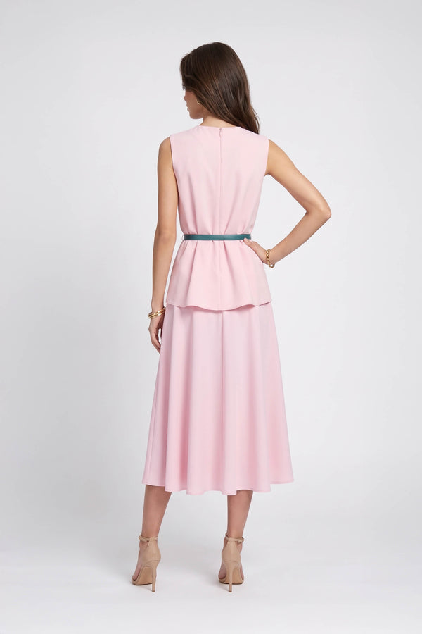 Adriana Belted Peplum Sleeveless Blusa 554325 ROS - Reina Diaz