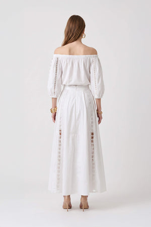 Adriana Off-Shoulder Lace Blusa 554300 HUE - Reina Diaz