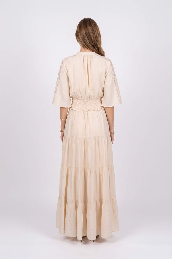 Alexa Lace Tiered Maxi Vestido 526283 PAJ - Reina Diaz