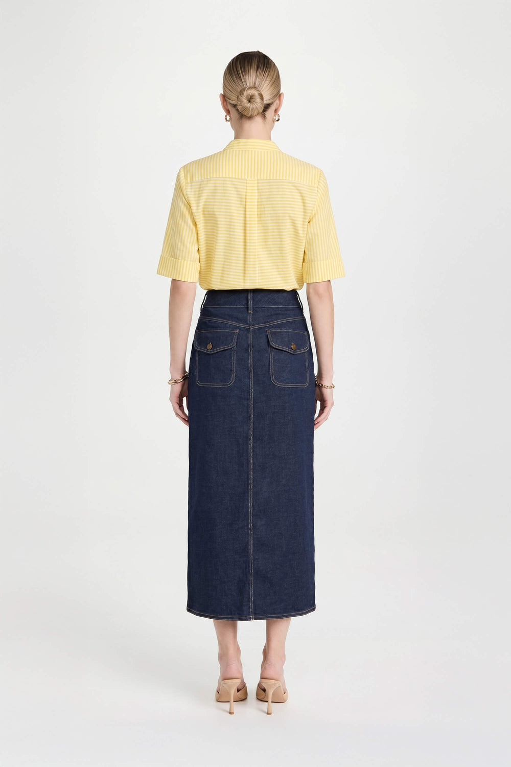 Alexa Mandarin-Collar Short-Sleeve Blusa - Reina Diaz