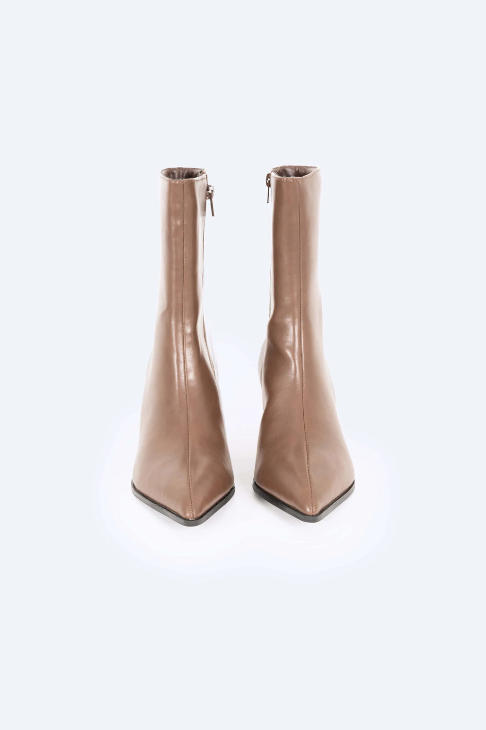 Botín - ZA02354 - CAF - Reina Diaz