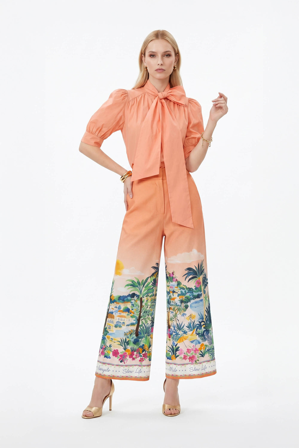 Federica Bow-Neck Gathered-Back Blusa 752943 - Reina Diaz