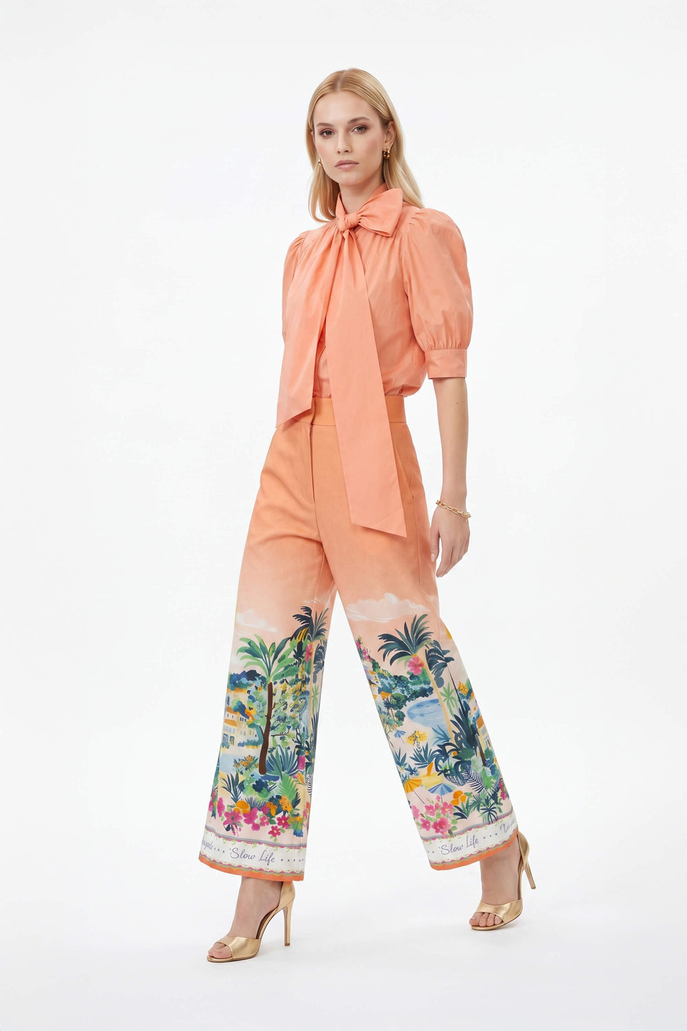 Federica Bow-Neck Gathered-Back Blusa 752943 - Reina Diaz