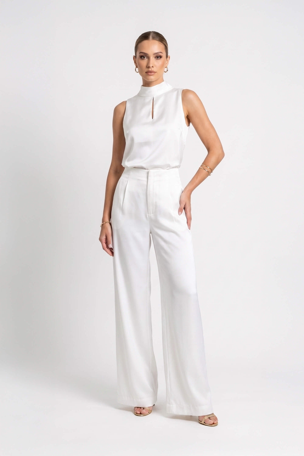 Gala High-Neck Keyhole Sleeveless Blusa 554291 HUE - Reina Diaz