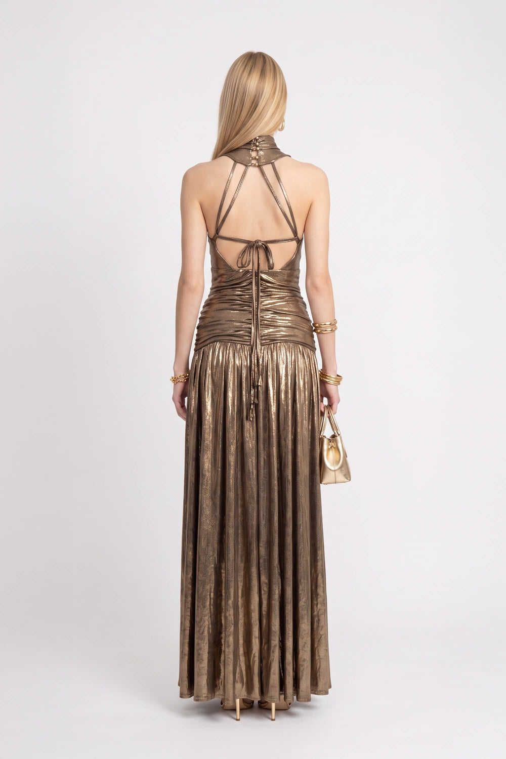 Inés Metallic Plunging Halter Maxi Vestido 526210 DOR - Reina Diaz