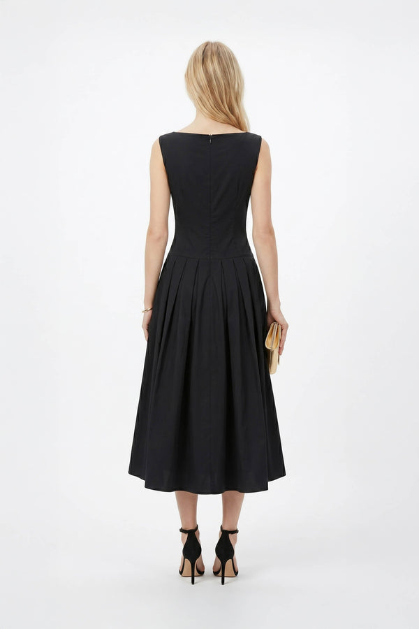 Isabella Boat - Neck Pleated Midi Vestido - Reina Diaz
