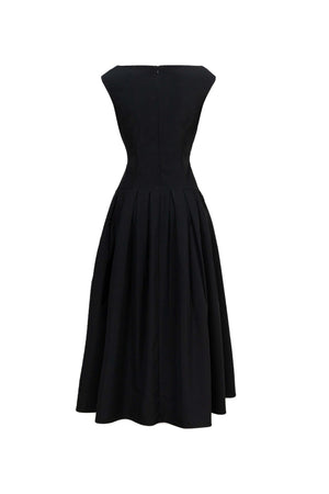 Isabella Boat - Neck Pleated Midi Vestido - Reina Diaz