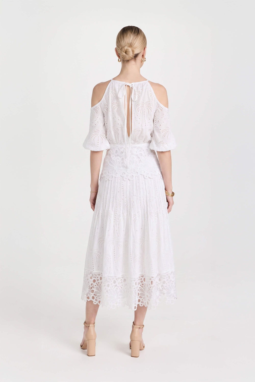 Julieta Cold-Shoulder Lace Blusa 752922 HUE - Reina Diaz