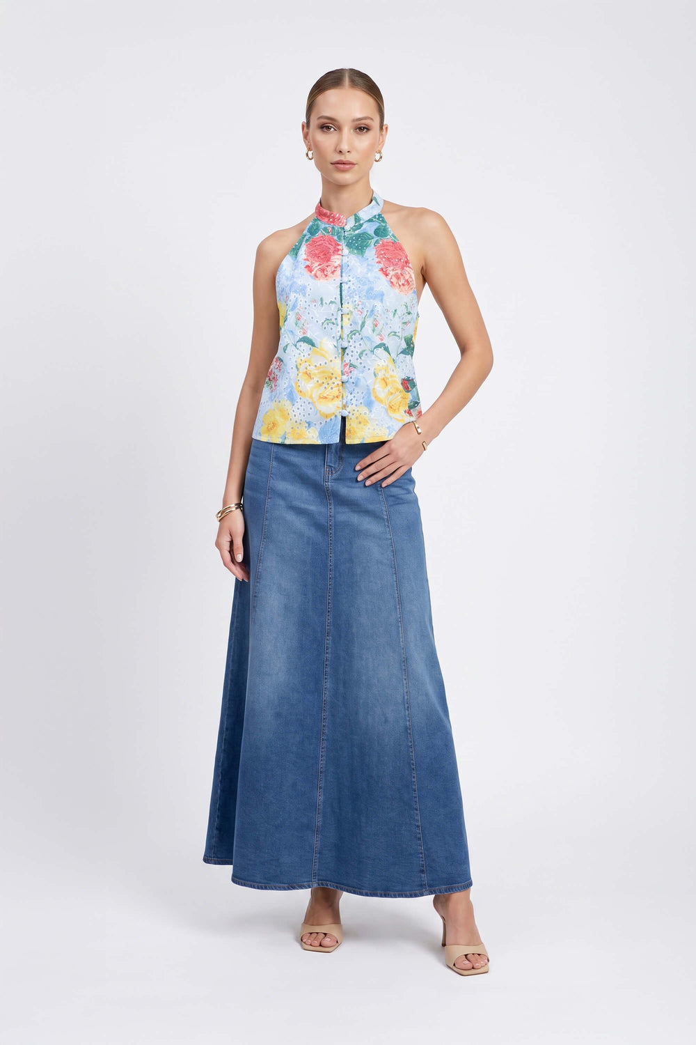 Lucía Floral Halter Eyelet Blusa 752939 AZU - Reina Diaz