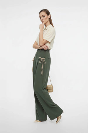 Milán Scalloped Sleeve Tech Blusa - Reina Diaz