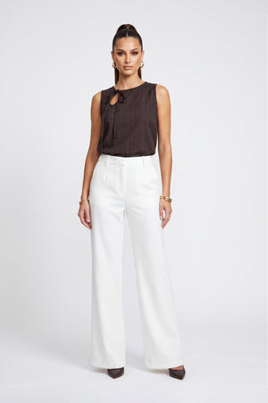 Renata Tie-Neck Keyhole Sleeveless Blusa 753041 CHO - Reina Diaz