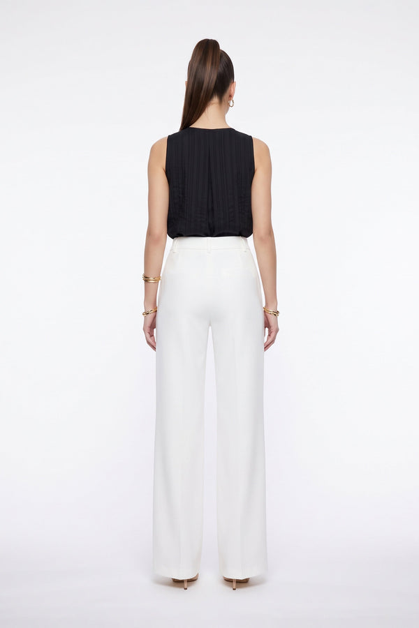 Renata Tie-Neck Keyhole Sleeveless Blusa 753041 NEG - Reina Diaz