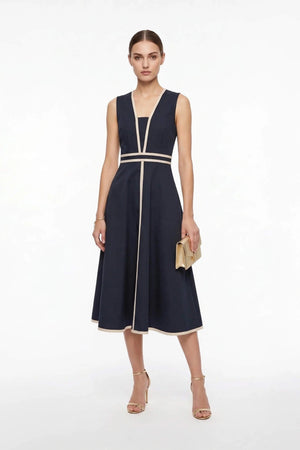 Victoria V - Neck A - Line Vestido - Reina Diaz