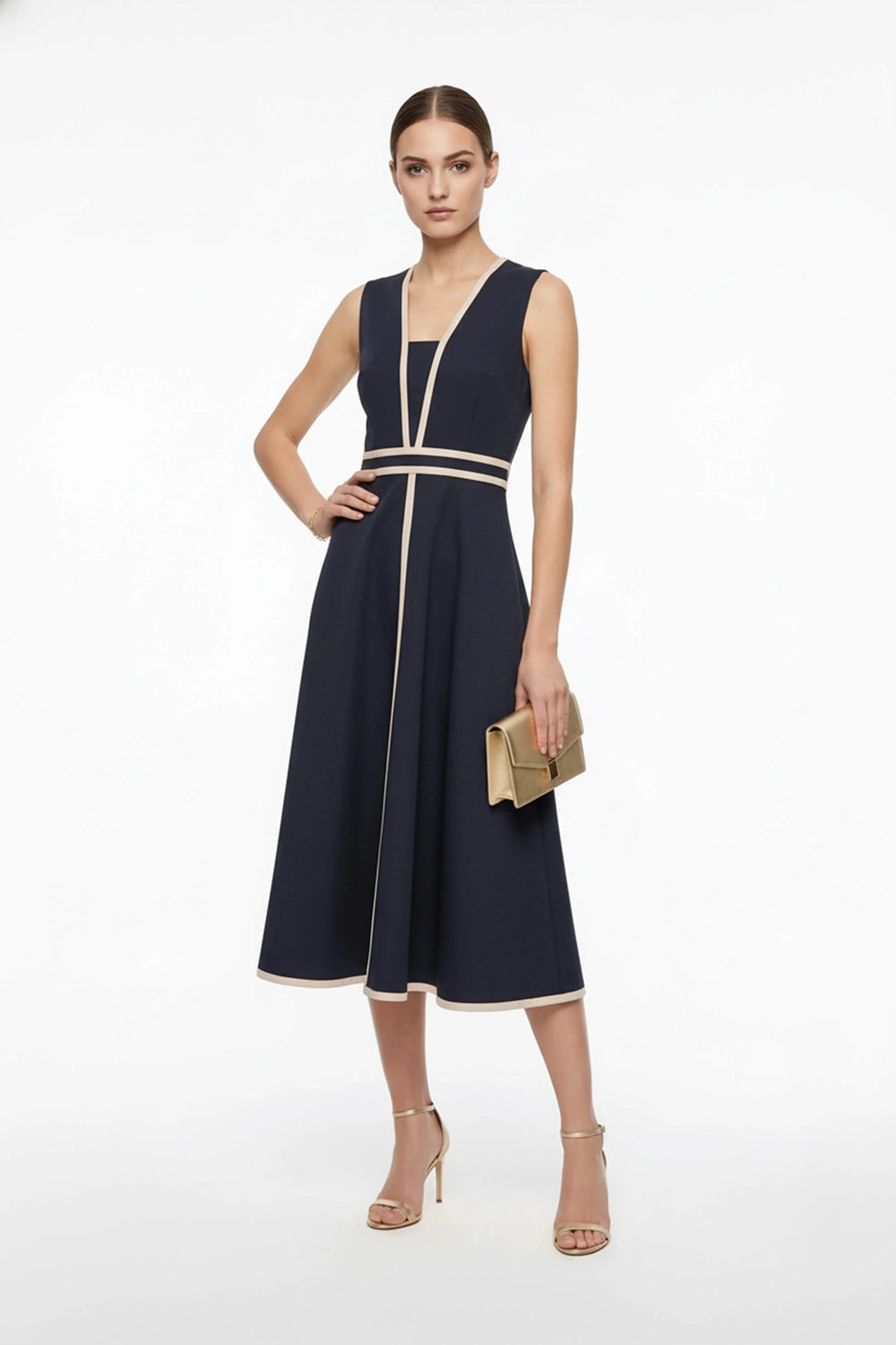 Victoria V - Neck A - Line Vestido - Reina Diaz